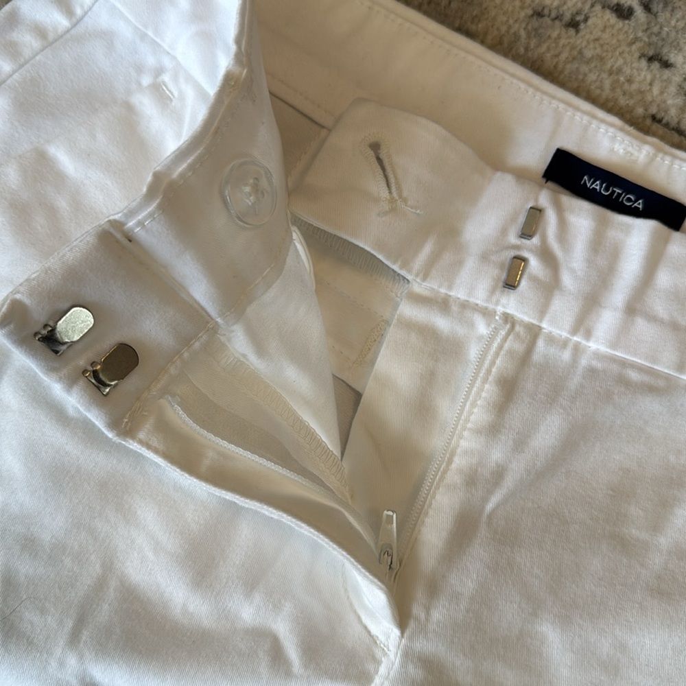 NWT! Nautica white shorts - Picture 4 of 7